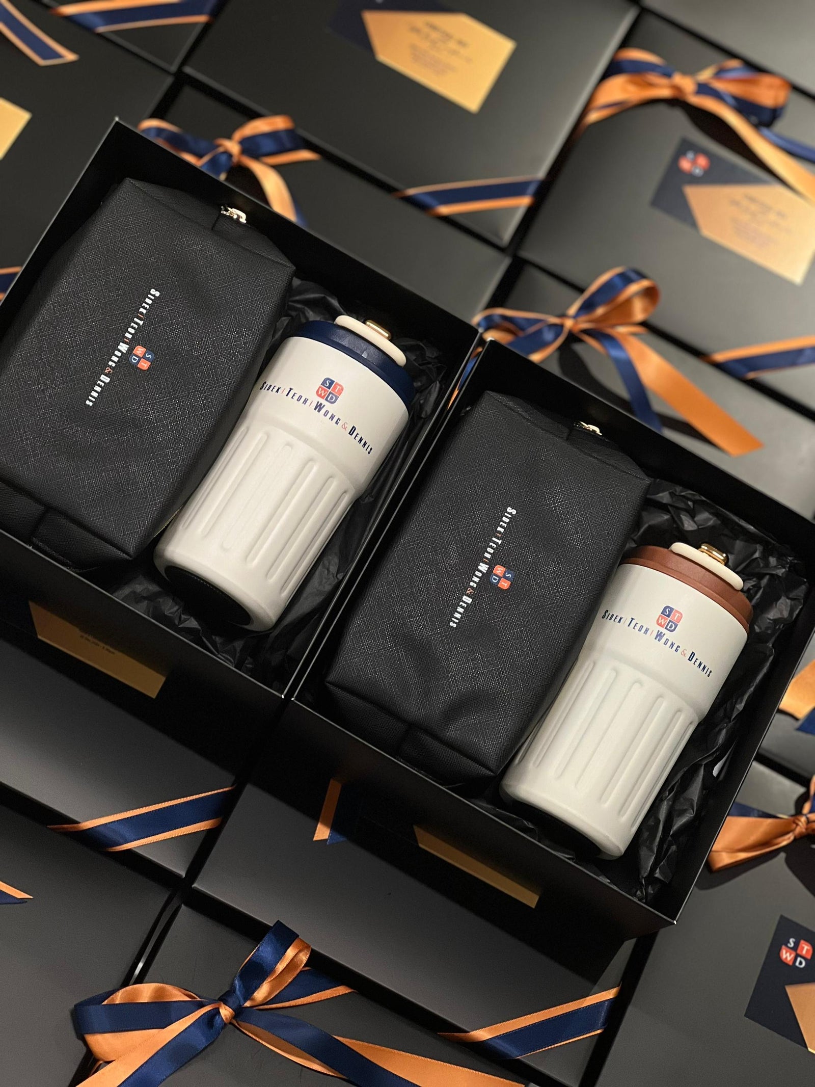 Electronic Retro Mug & Vegan Leather Pouch (2 Piece Set)