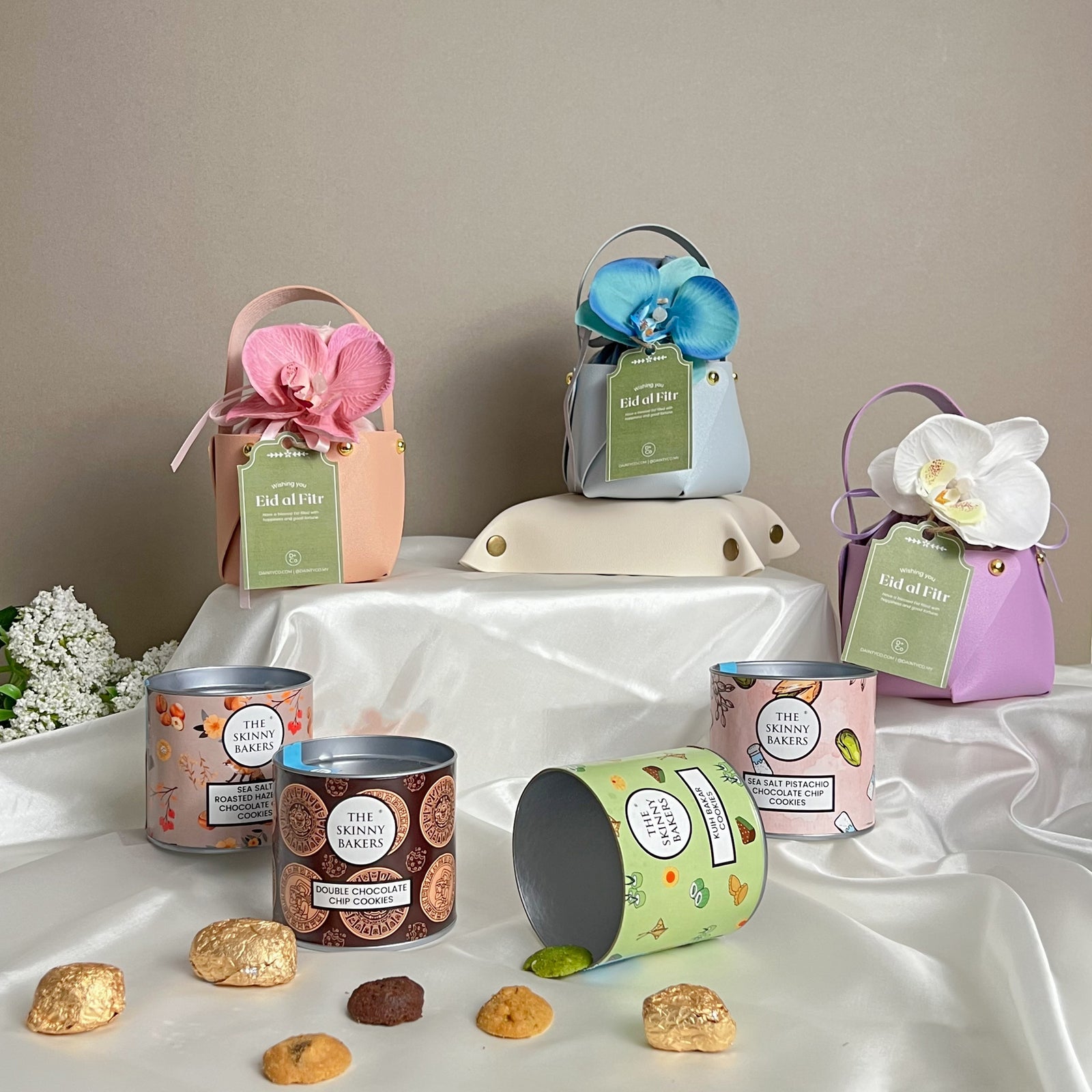 [RAYA GIFT 2024] Dainty Raya Bucket (The Skinny Bakers Cookies)