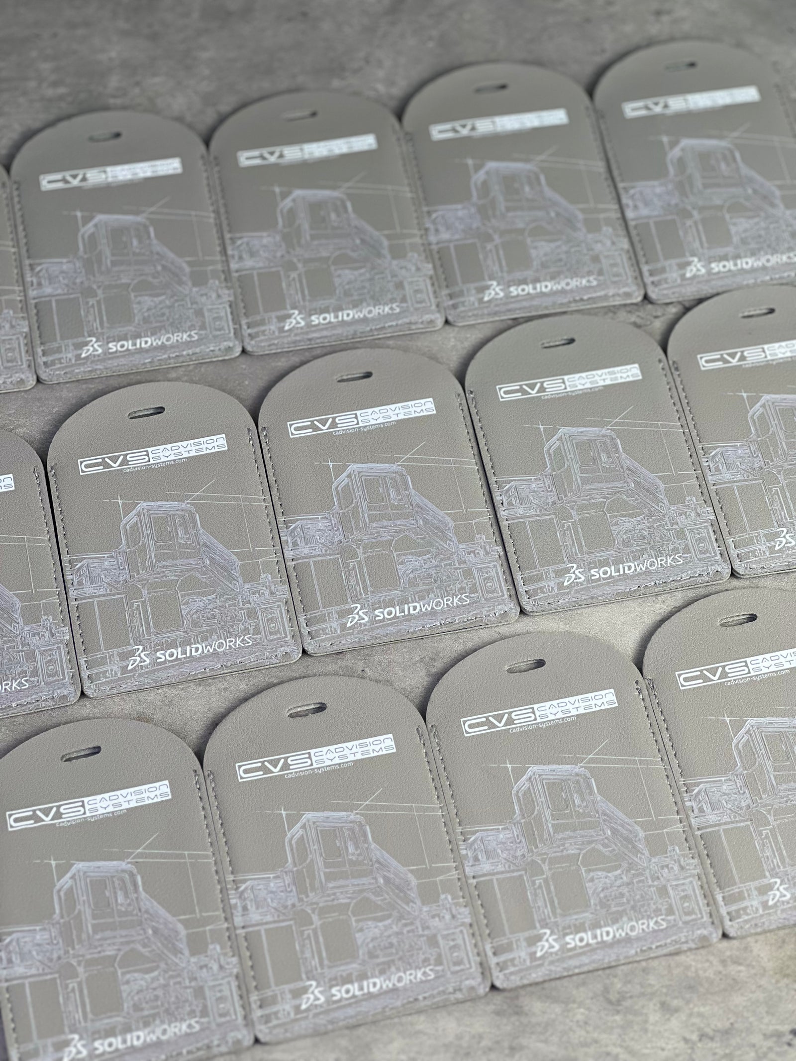 Minimal Luggage Tag