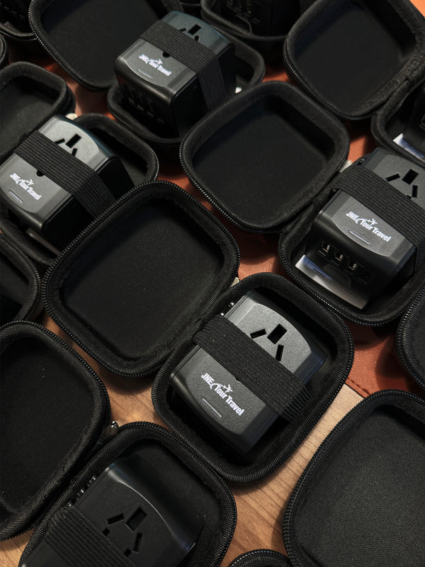 Set Hadiah Adaptor Perjalanan
