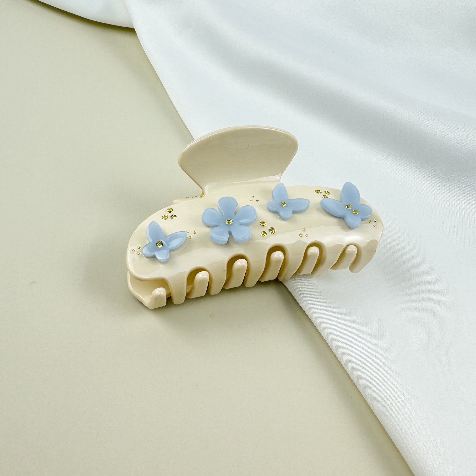 Blue Garden Claw Clip (Cream Beige)