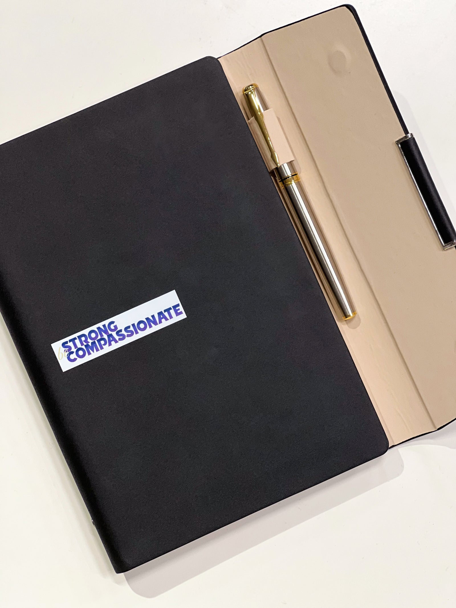 Classic Tri-fold Notebook Refillable with Pen (2 Piece Set)