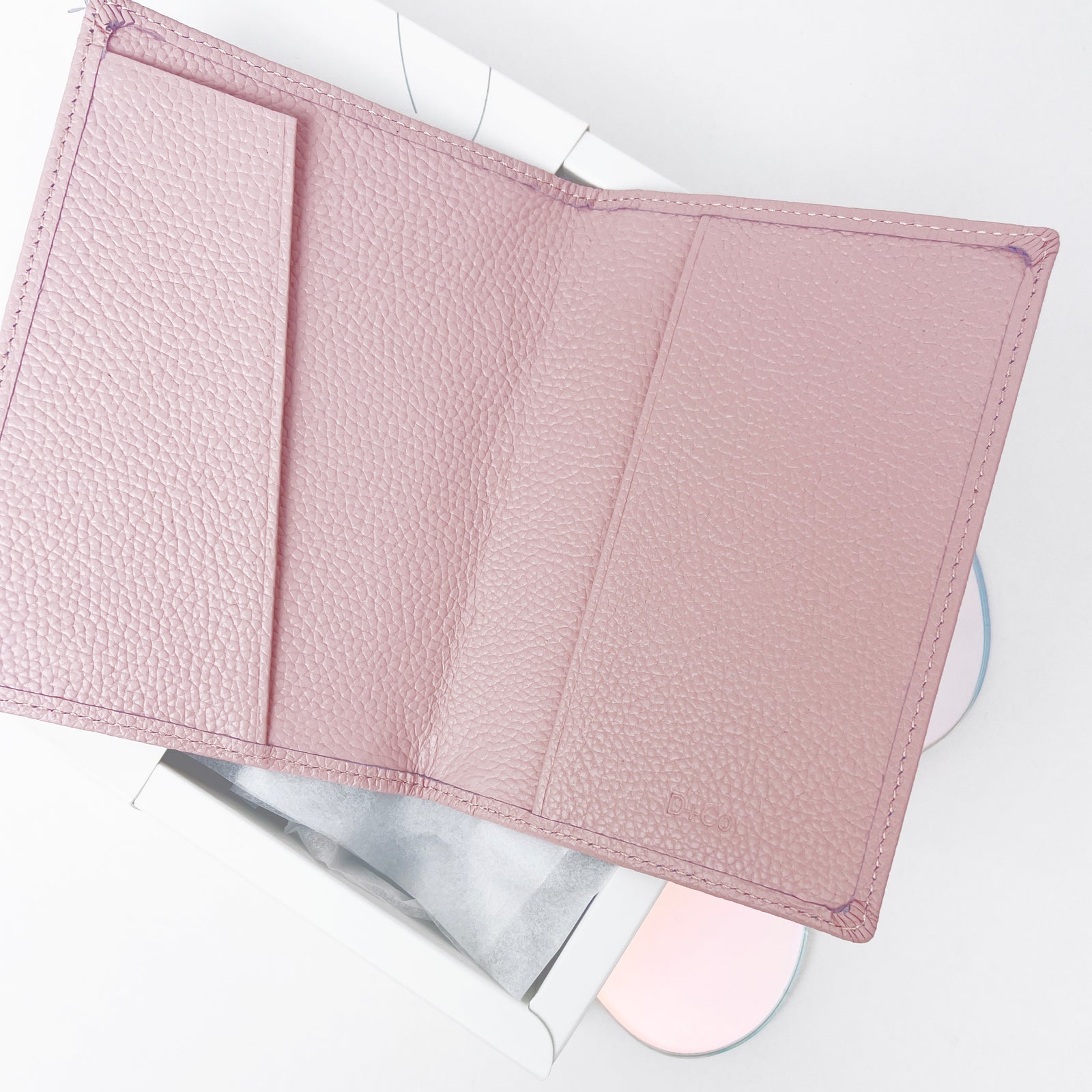 Jetsetter Passport Holder