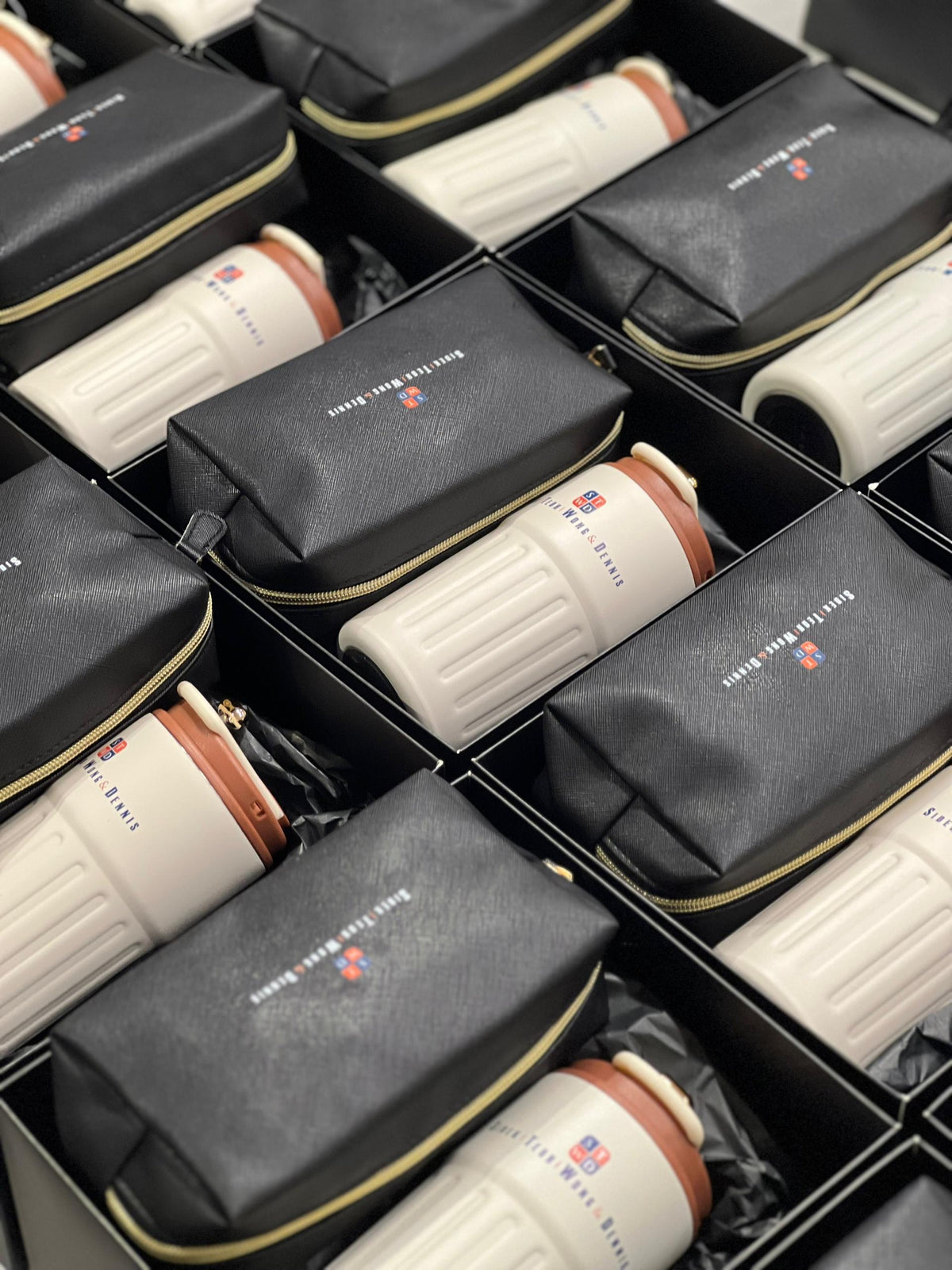 Electronic Retro Mug & Vegan Leather Pouch (2 Piece Set)