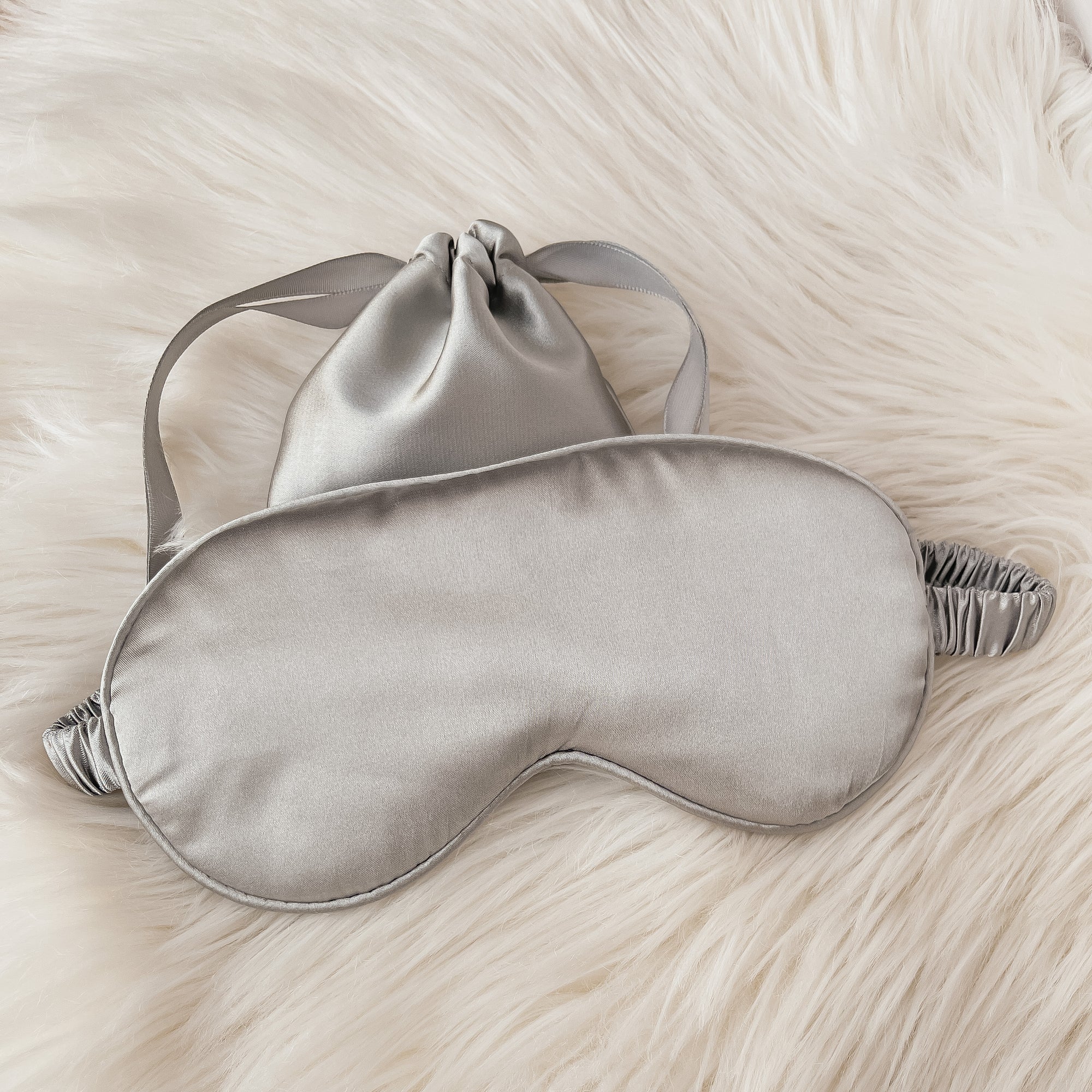 Luxe Silk Eye Mask (Silvery Grey)